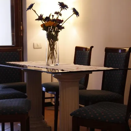 Lucrezia Romana Apartament شقة روما